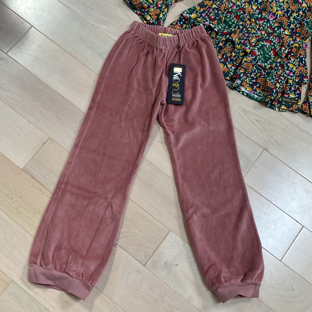 Suzie Kondi girls sweatpants pants 10